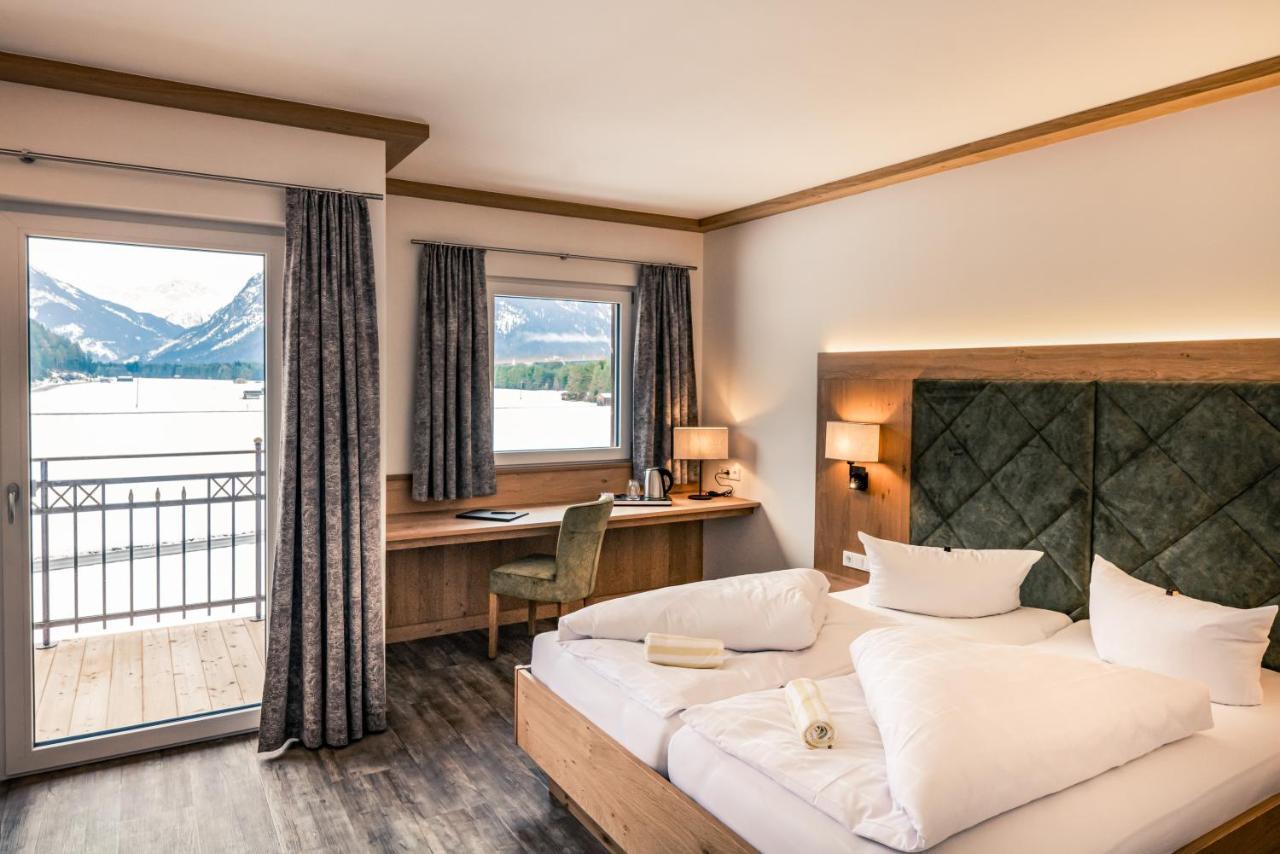 Hotel Foehrenhof シュタンツァッハ エクステリア 写真