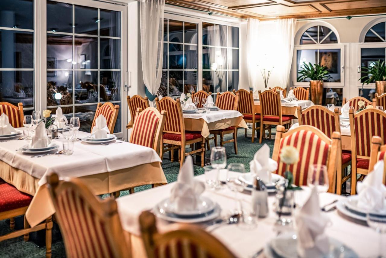 Hotel Foehrenhof シュタンツァッハ エクステリア 写真