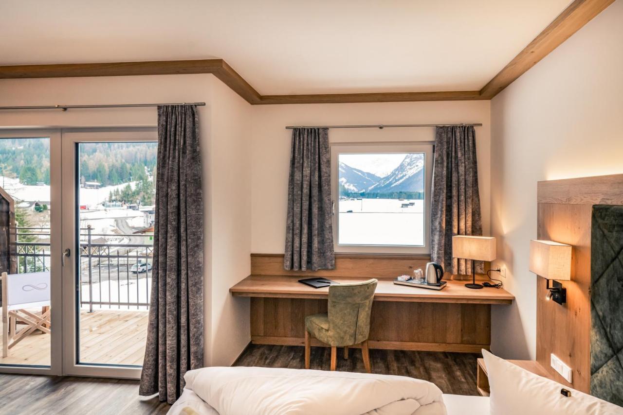 Hotel Foehrenhof シュタンツァッハ エクステリア 写真