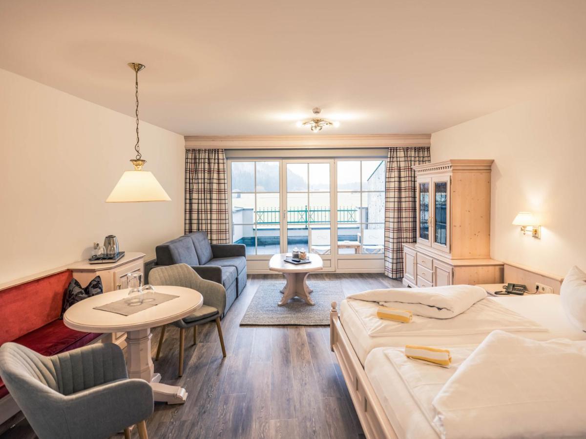 Hotel Foehrenhof シュタンツァッハ エクステリア 写真